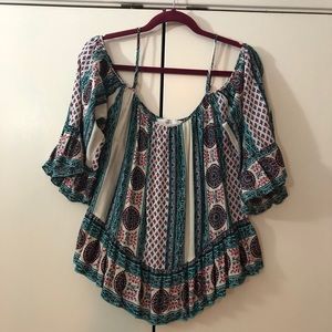 Entro multi color patterned top